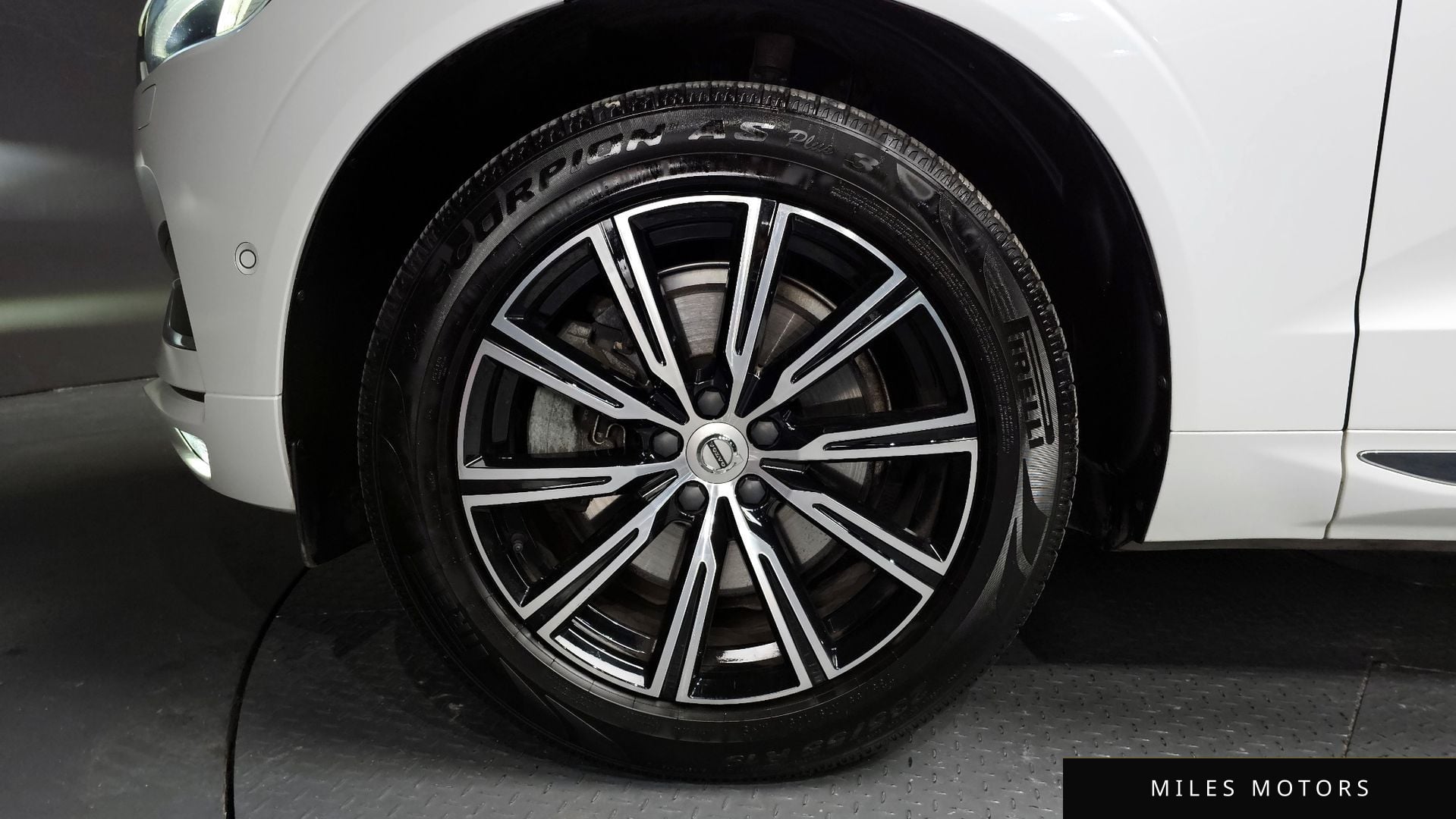 Volvo XC60 2019 — миниатюра 4