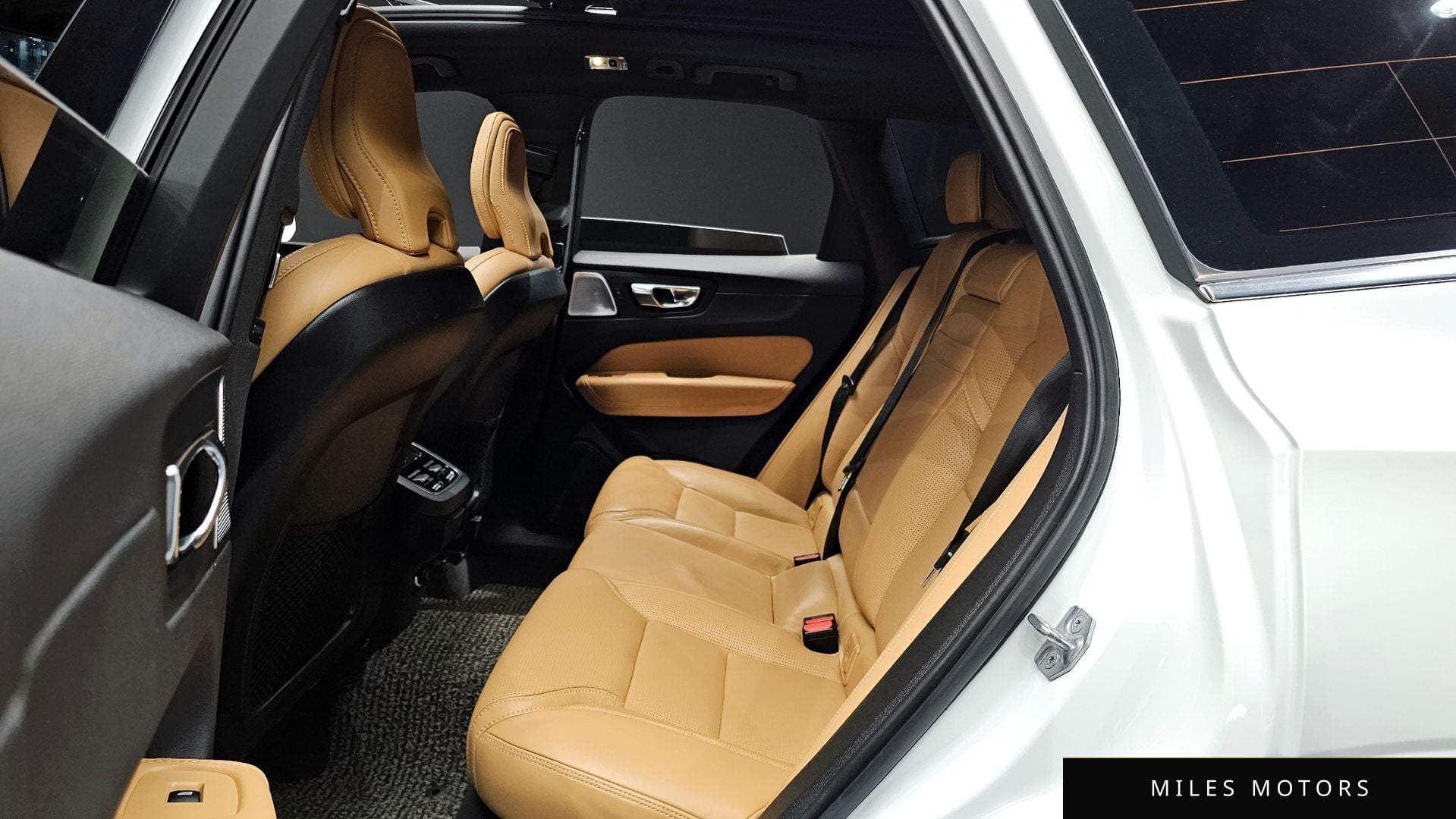 Volvo XC60 2019 — миниатюра 12