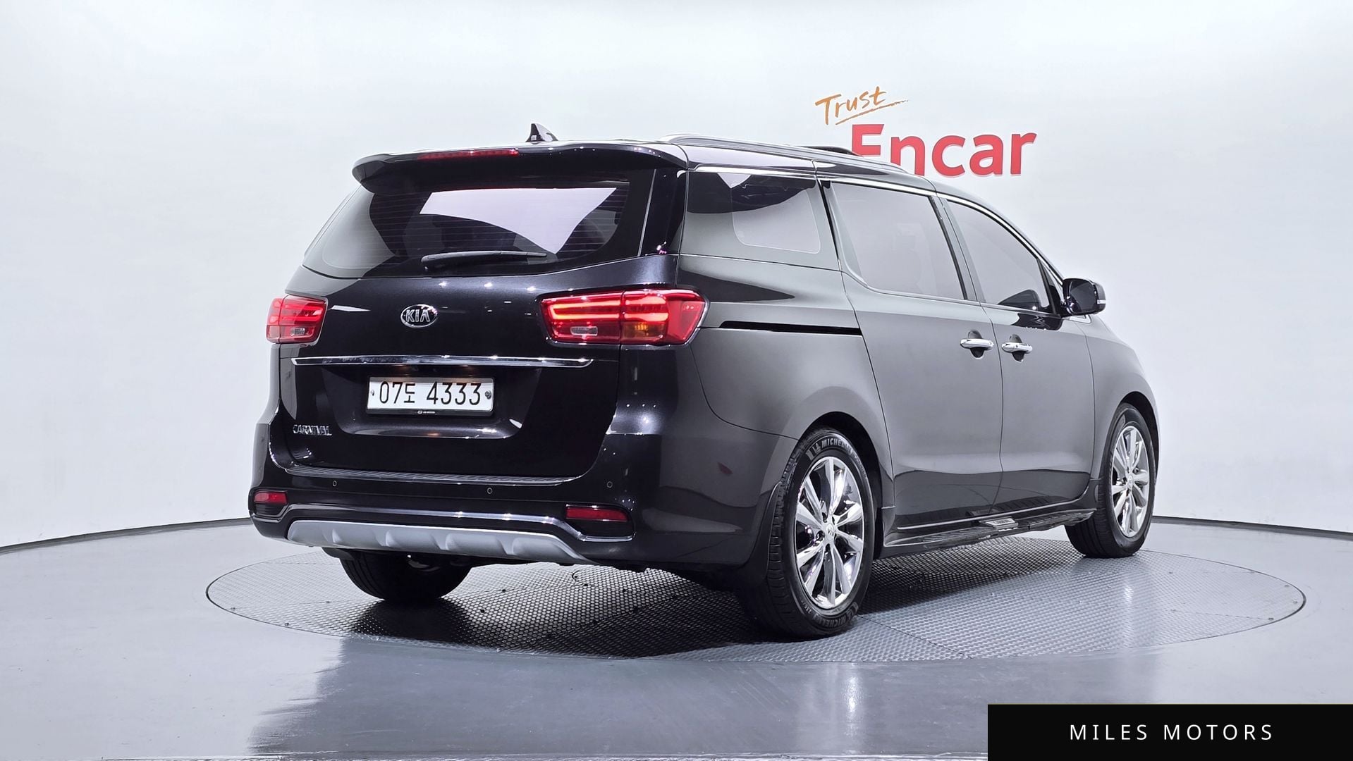 Kia Canival 2019 — миниатюра 2