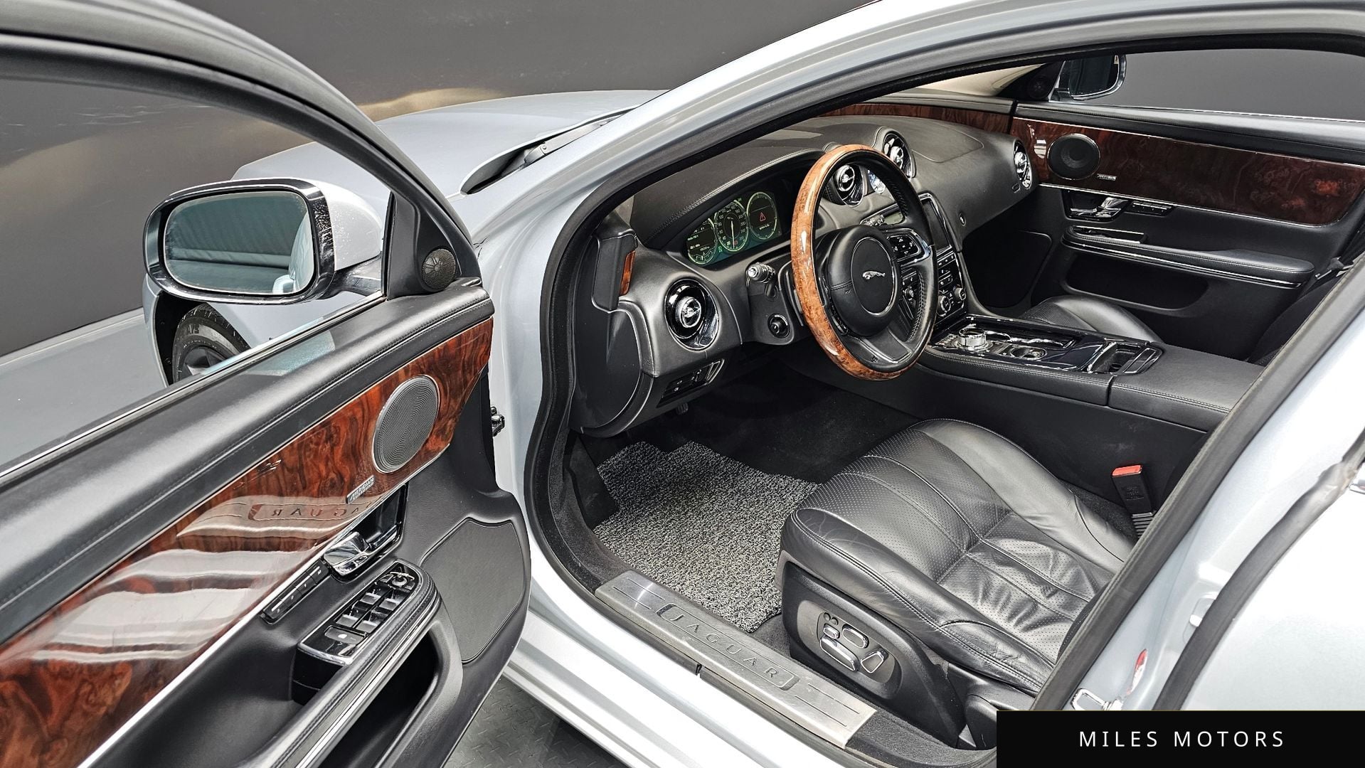 Jaguar All New XJ 2013 — миниатюра 12