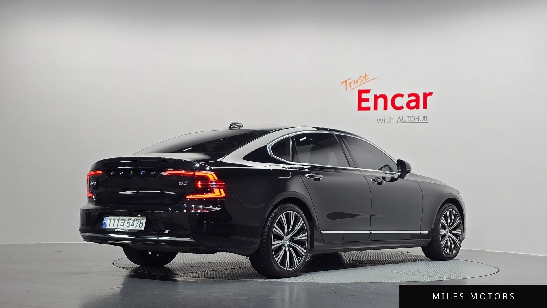 Volvo S90 2023 — миниатюра 2