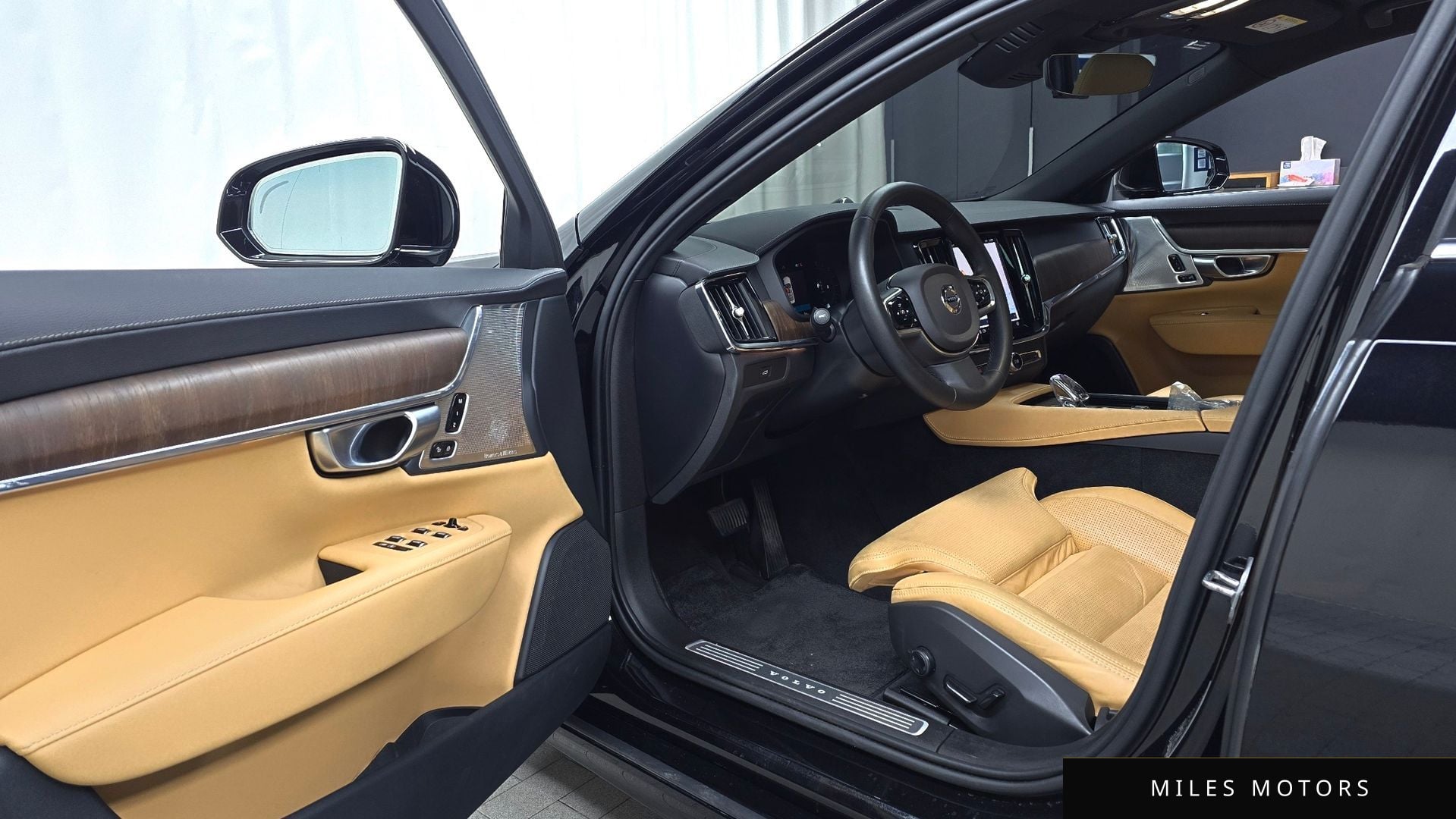 Volvo S90 2023 — миниатюра 10
