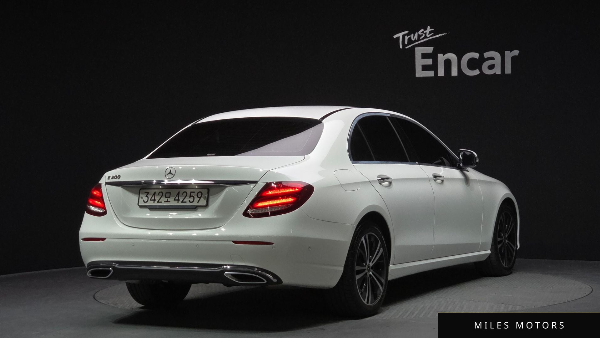 Mercedes-Benz E-Class W213 2020 — миниатюра 2