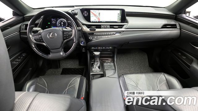 Лексус ES300h 2019 — миниатюра 7