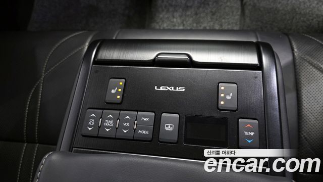 Лексус ES300h 2019 — миниатюра 19