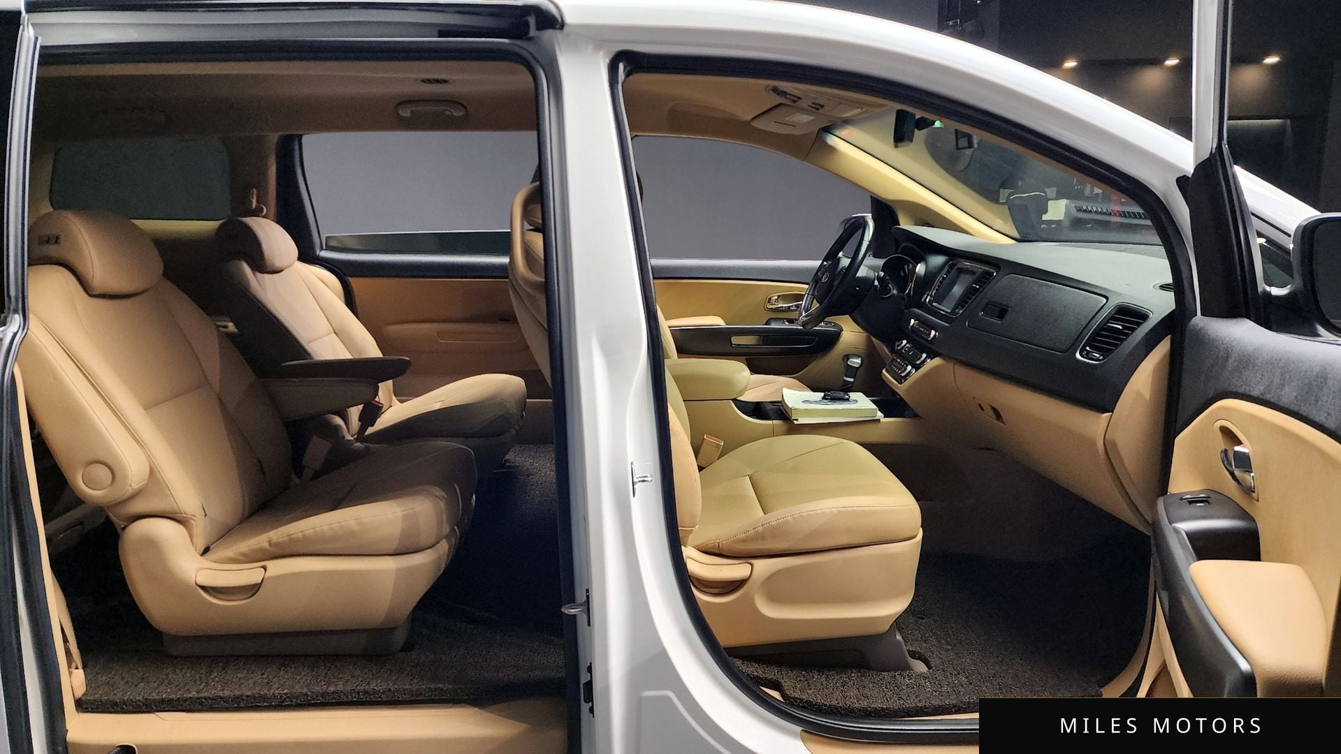 Kia Canival 2020 — миниатюра 12