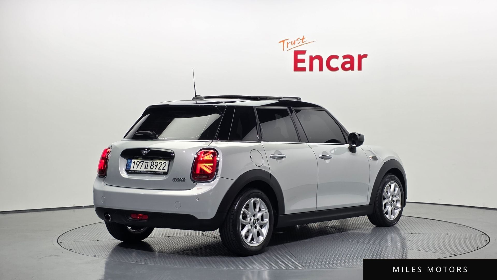 MINI 쿠퍼 2021 — миниатюра 2
