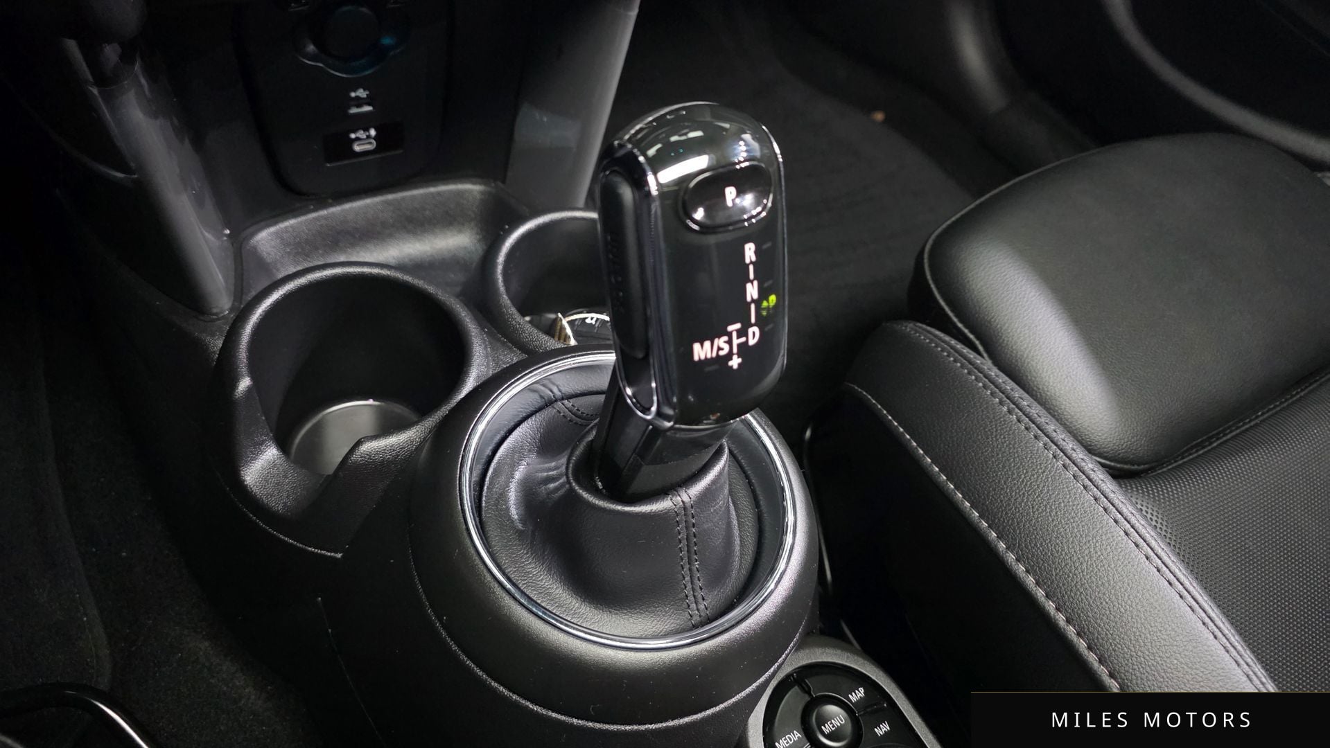 MINI 쿠퍼 2021 — миниатюра 9