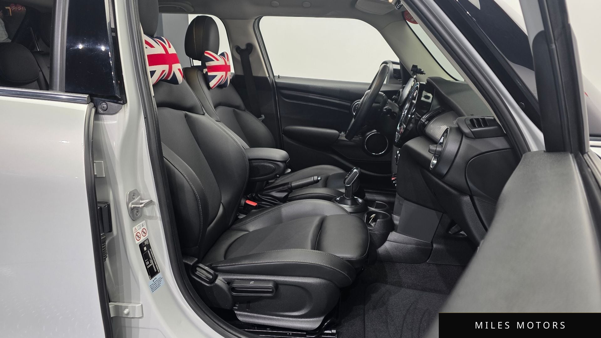 MINI 쿠퍼 2021 — миниатюра 11