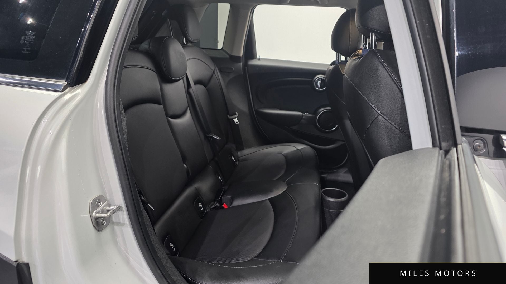 MINI 쿠퍼 2021 — миниатюра 12