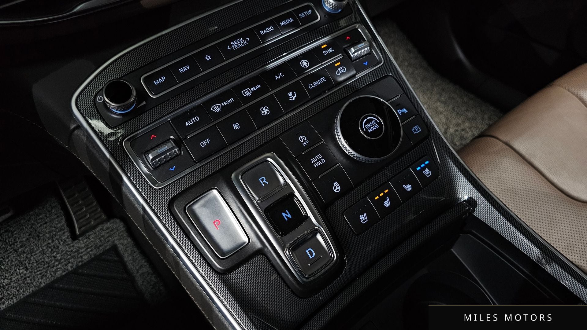 Hyundai Santafe 2021 — миниатюра 9