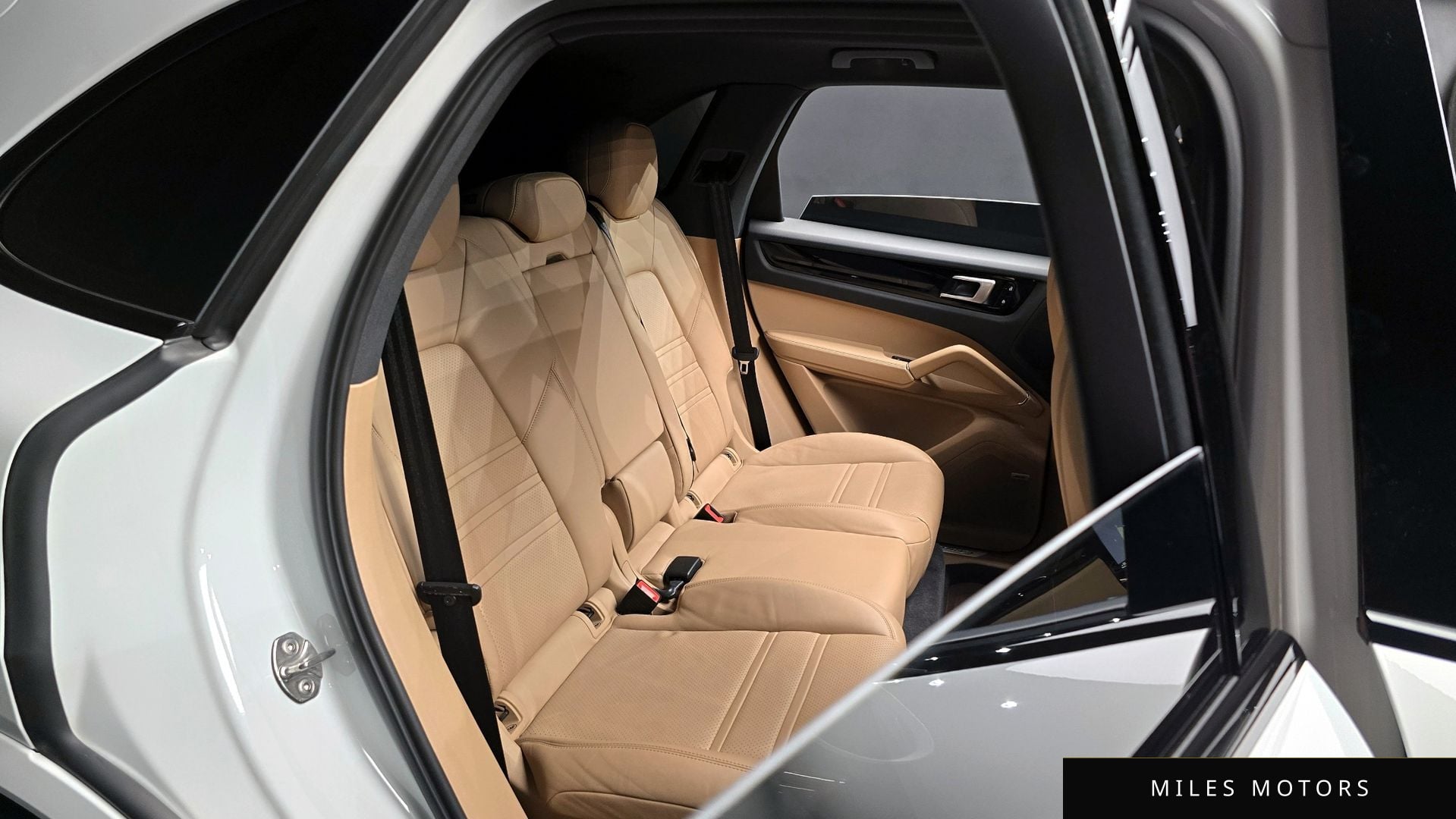 Porsche Cayenne 2020 — миниатюра 12
