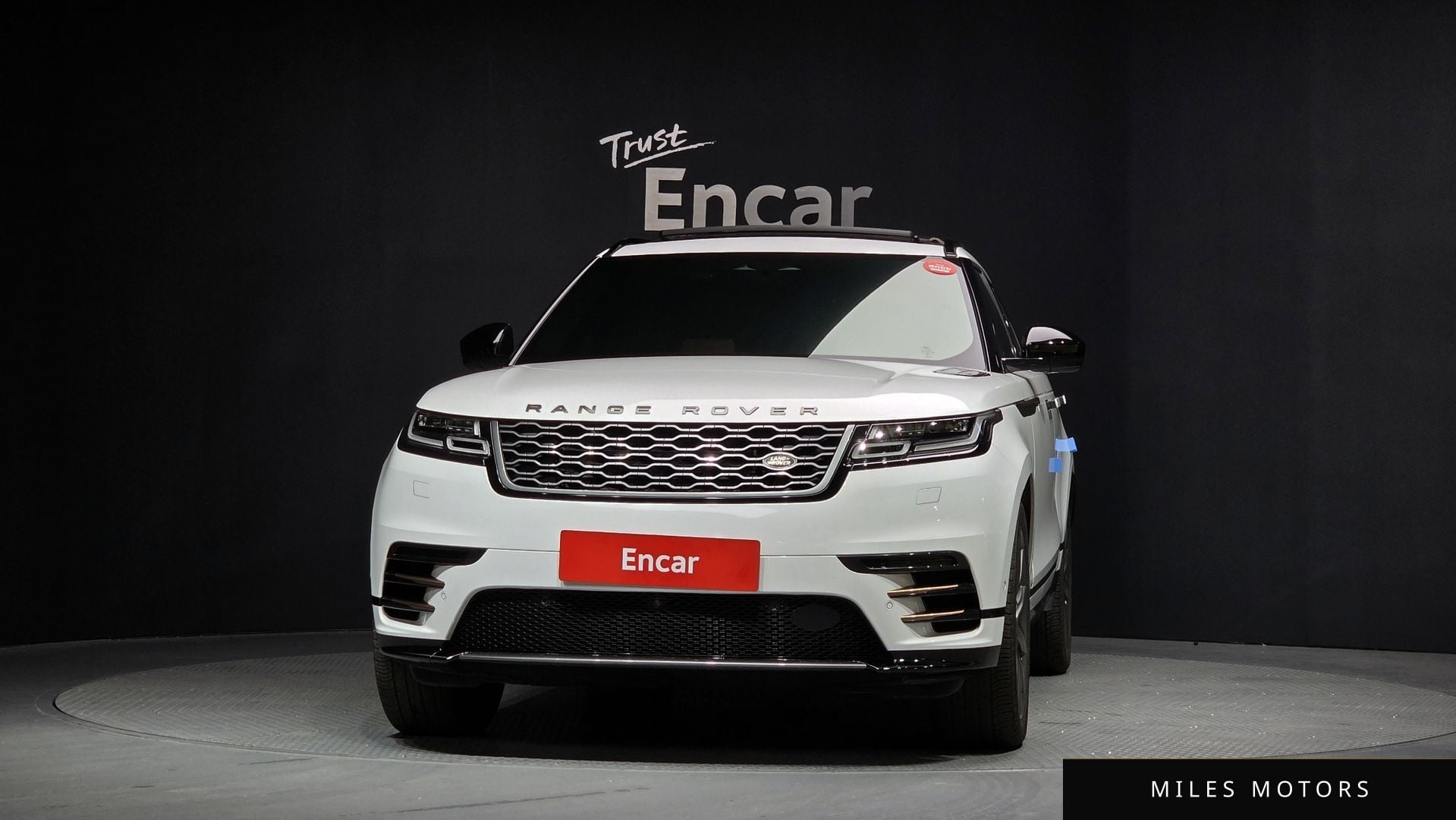 Land Rover Range Rover Velar 2021 — миниатюра 3