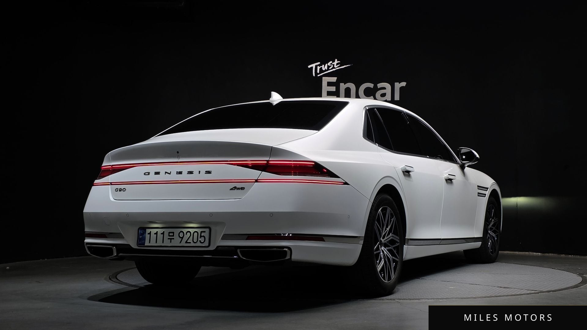 Genesis G90 (RS4) 2023 — миниатюра 2