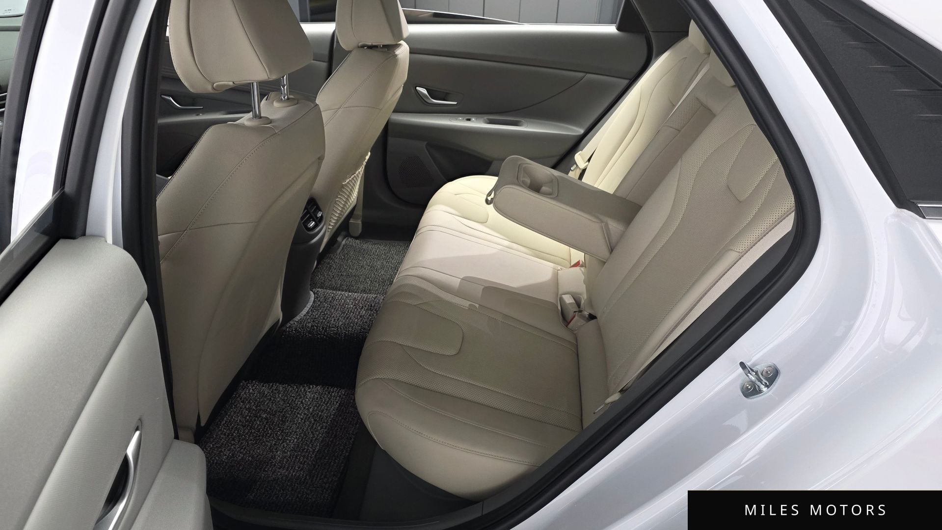 Hyundai AVANTE 2023 — миниатюра 12