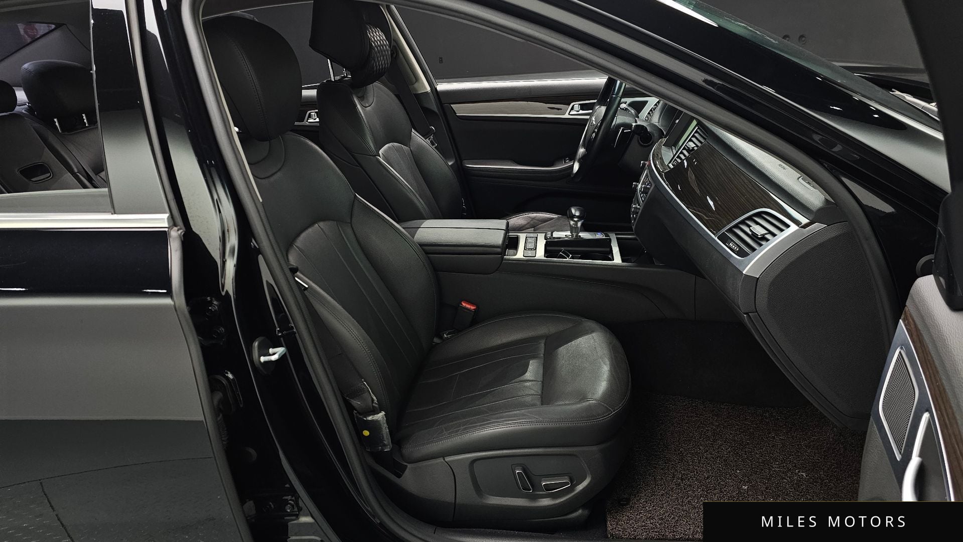 Genesis G80 2017 — миниатюра 10