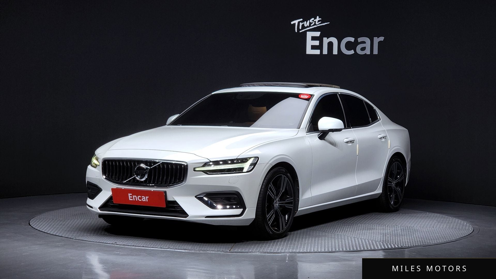 Volvo S60 2020 — фото 1 из 12