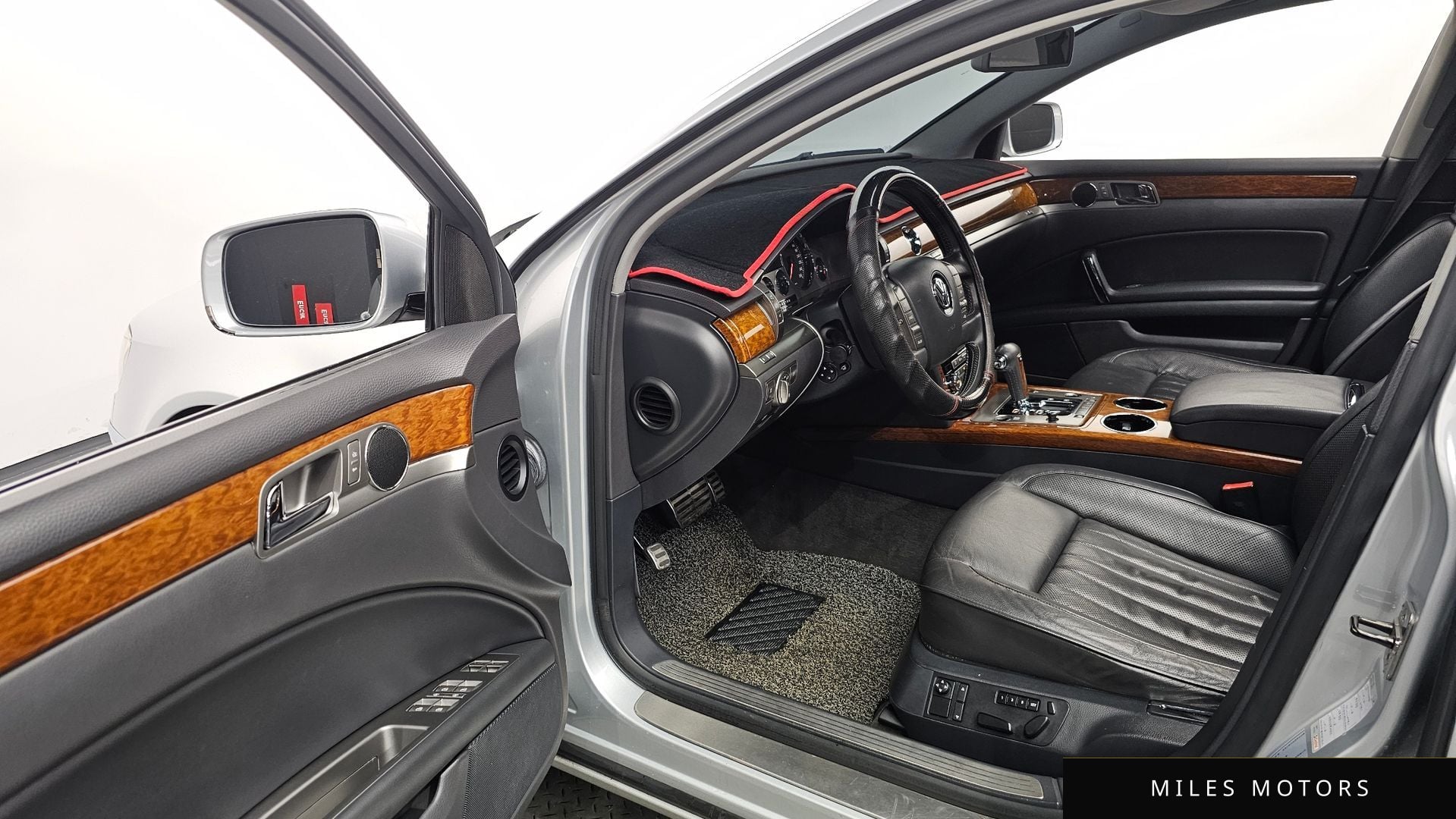 Volkswagen Phaeton 2011 — миниатюра 10