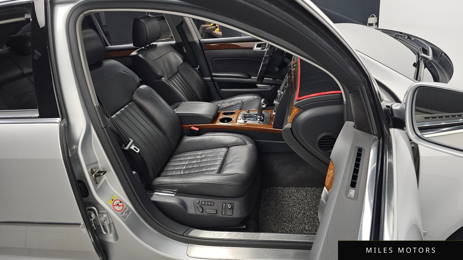 Volkswagen Phaeton 2011 — миниатюра 13