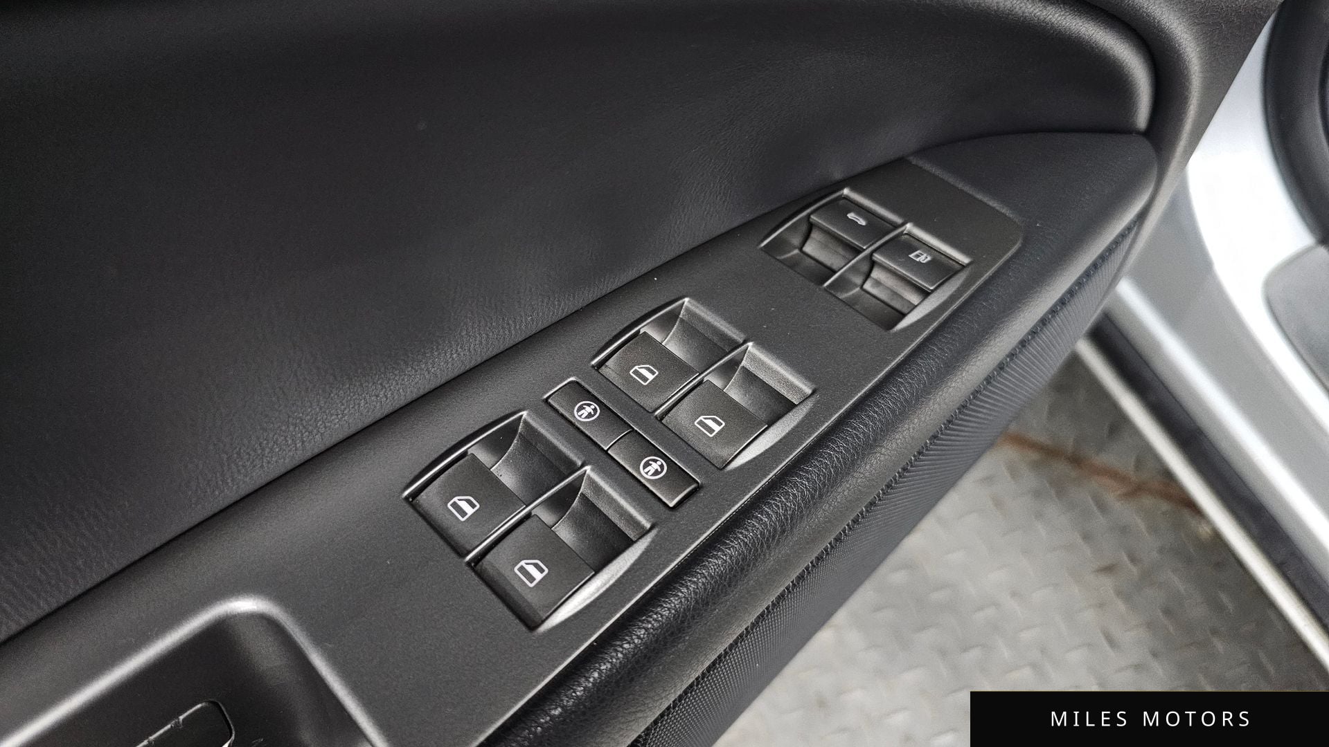 Volkswagen Phaeton 2011 — миниатюра 14