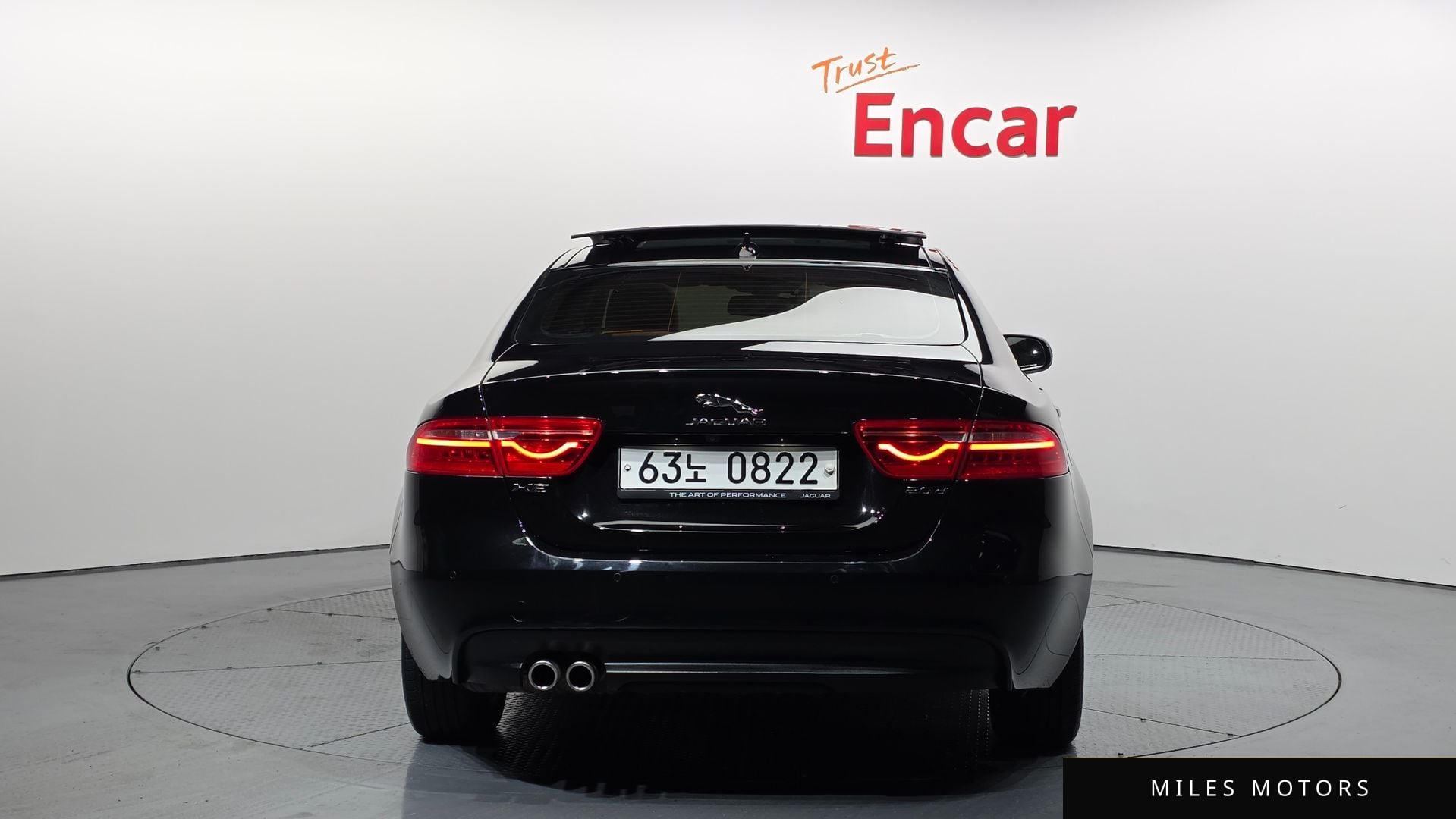 Jaguar XE 2016 — миниатюра 4