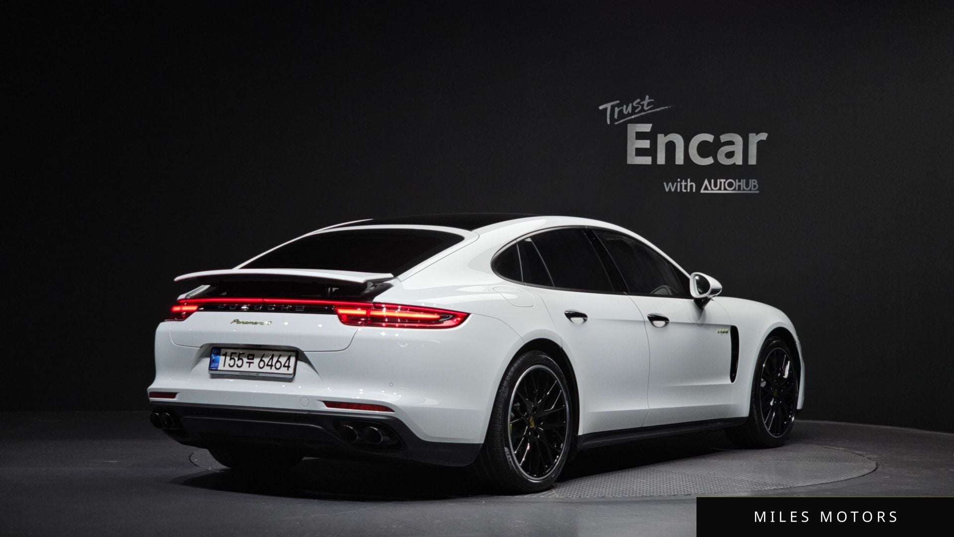 Porsche Panamera 2018 — миниатюра 2