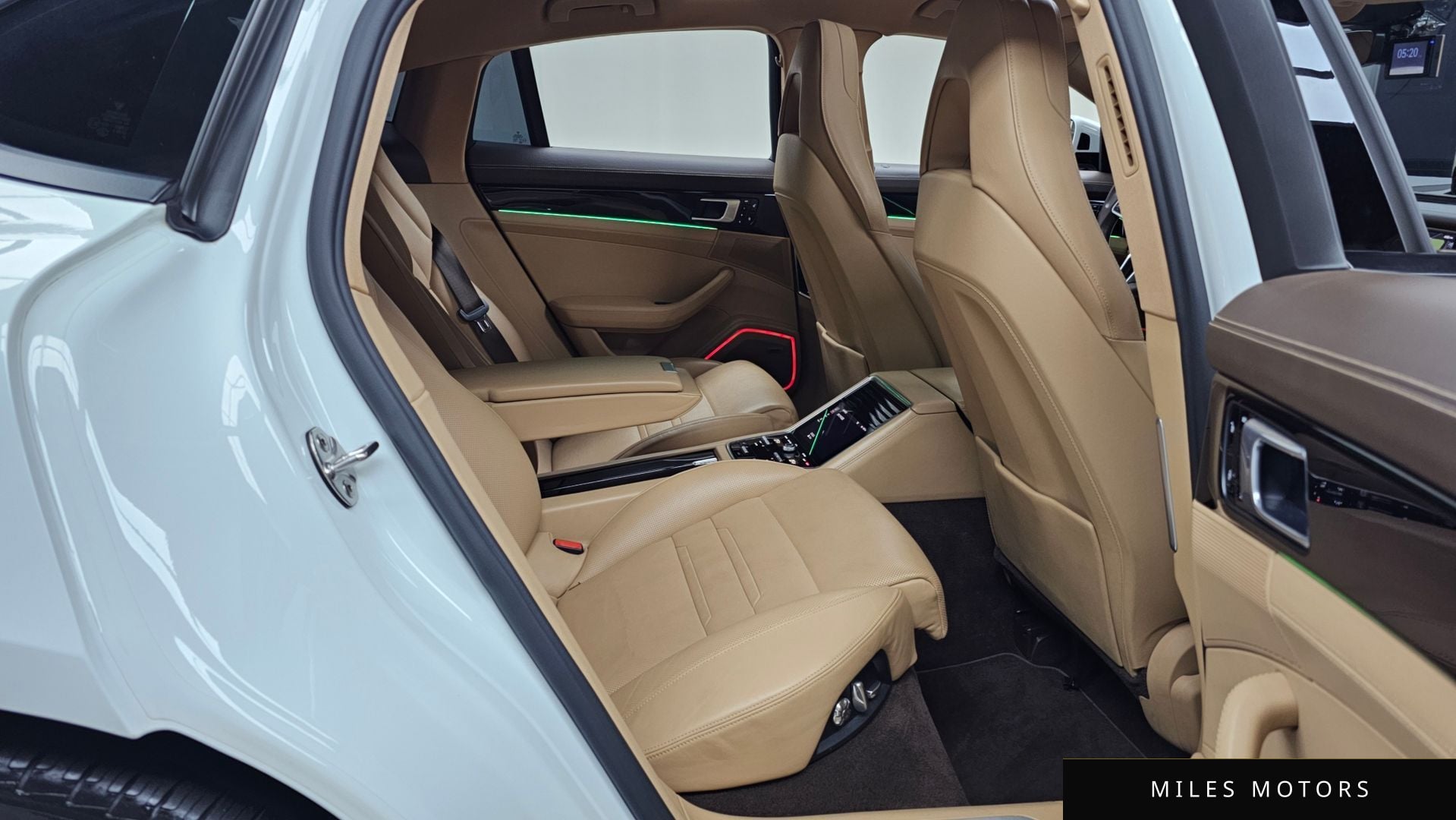 Porsche Panamera 2018 — миниатюра 12