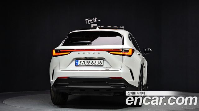 Лексус NX350h 2025 — миниатюра 4