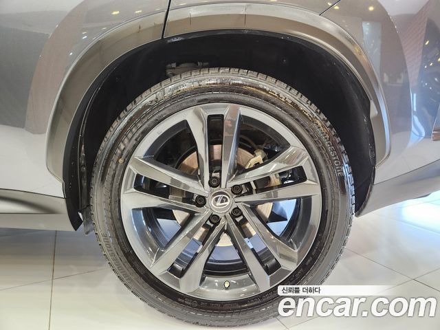 Лексус NX350h 2023 — миниатюра 6