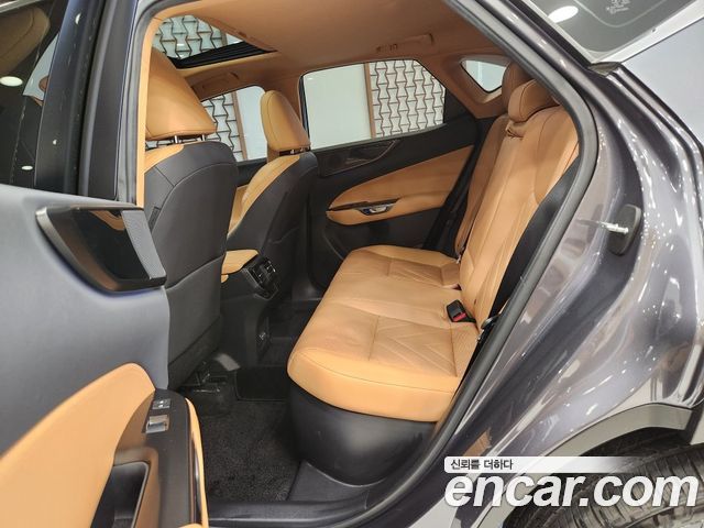 Лексус NX350h 2023 — миниатюра 18