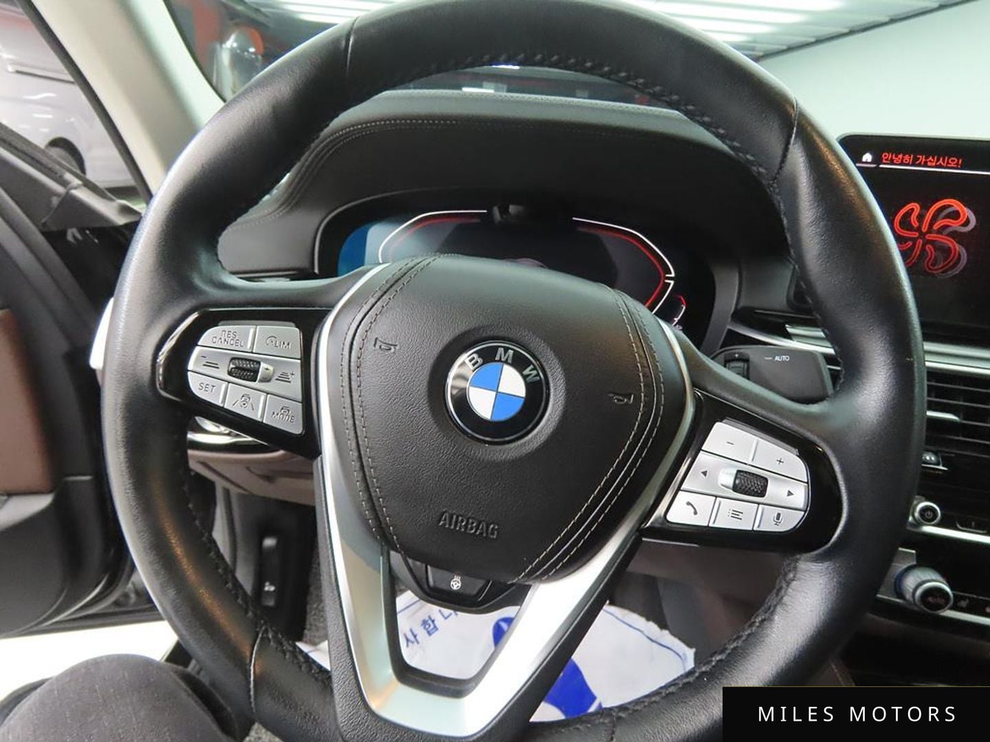 BMW 5 Series (G30) 2022 — миниатюра 8