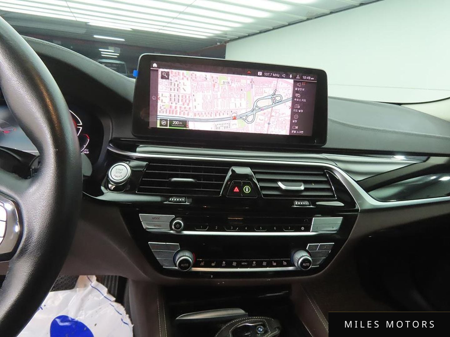 BMW 5 Series (G30) 2022 — миниатюра 10