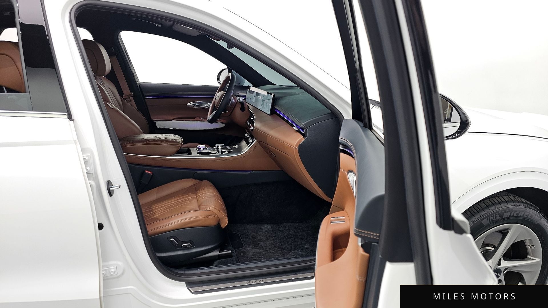Genesis GV70 2025 — миниатюра 11