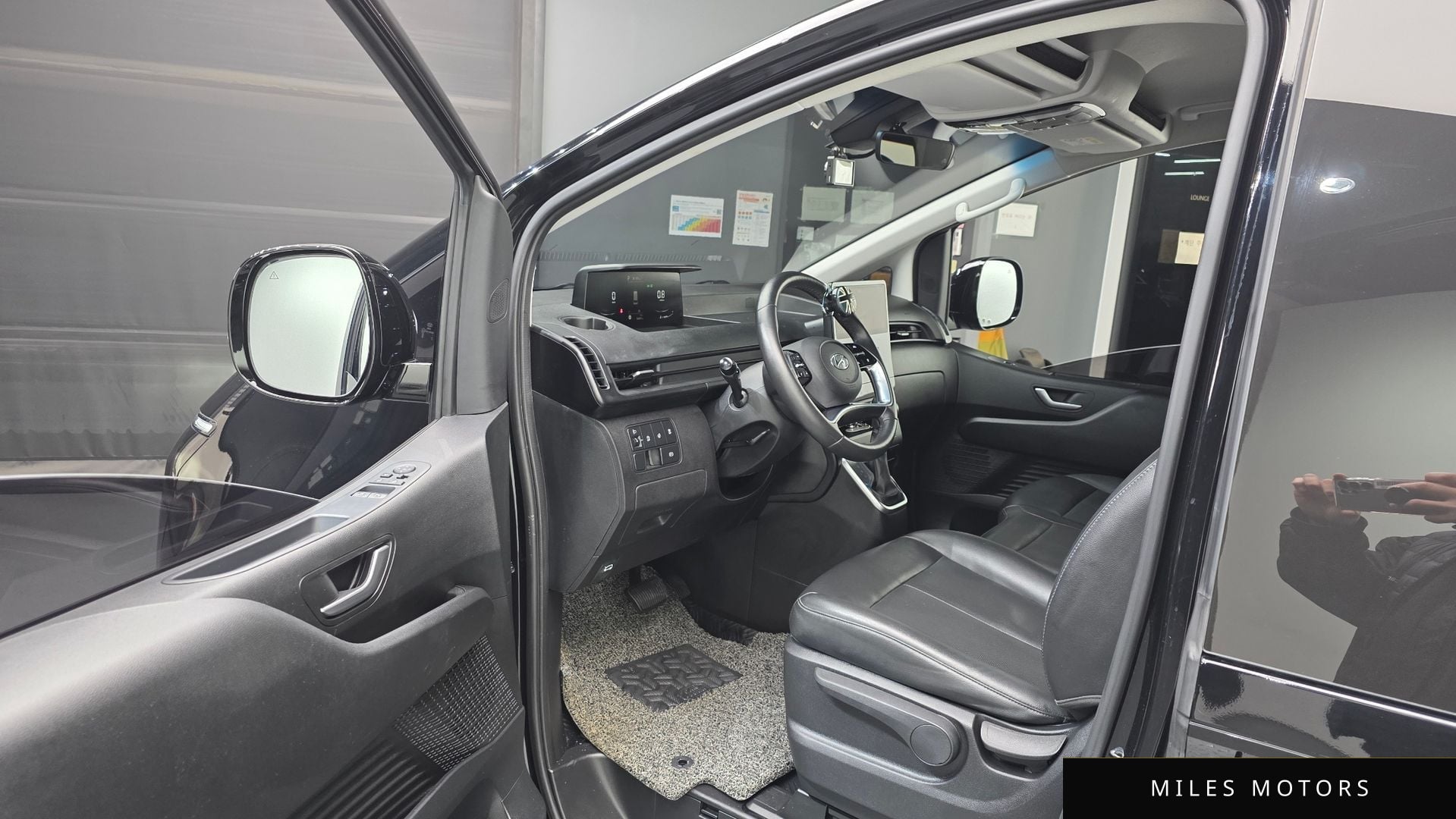 Hyundai Staria 2022 — миниатюра 10