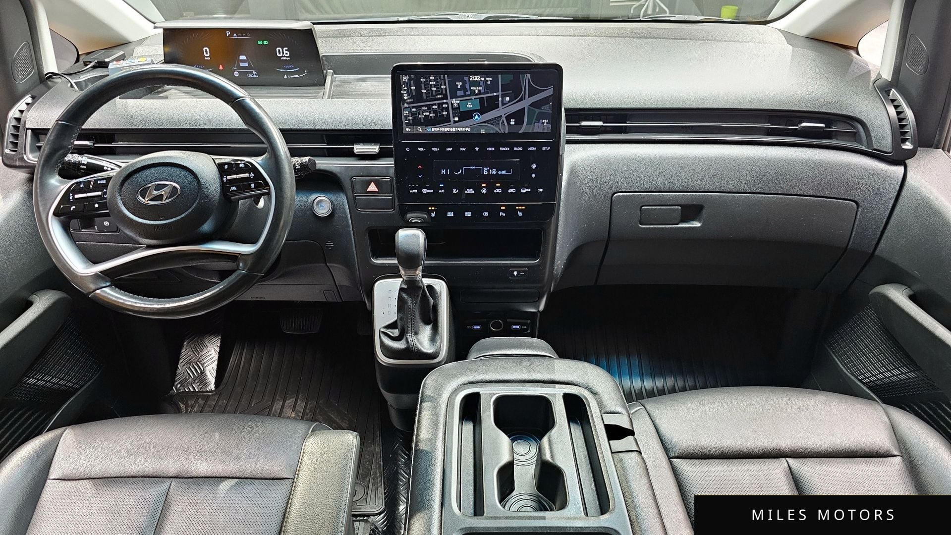 Hyundai Staria 2023 — миниатюра 7