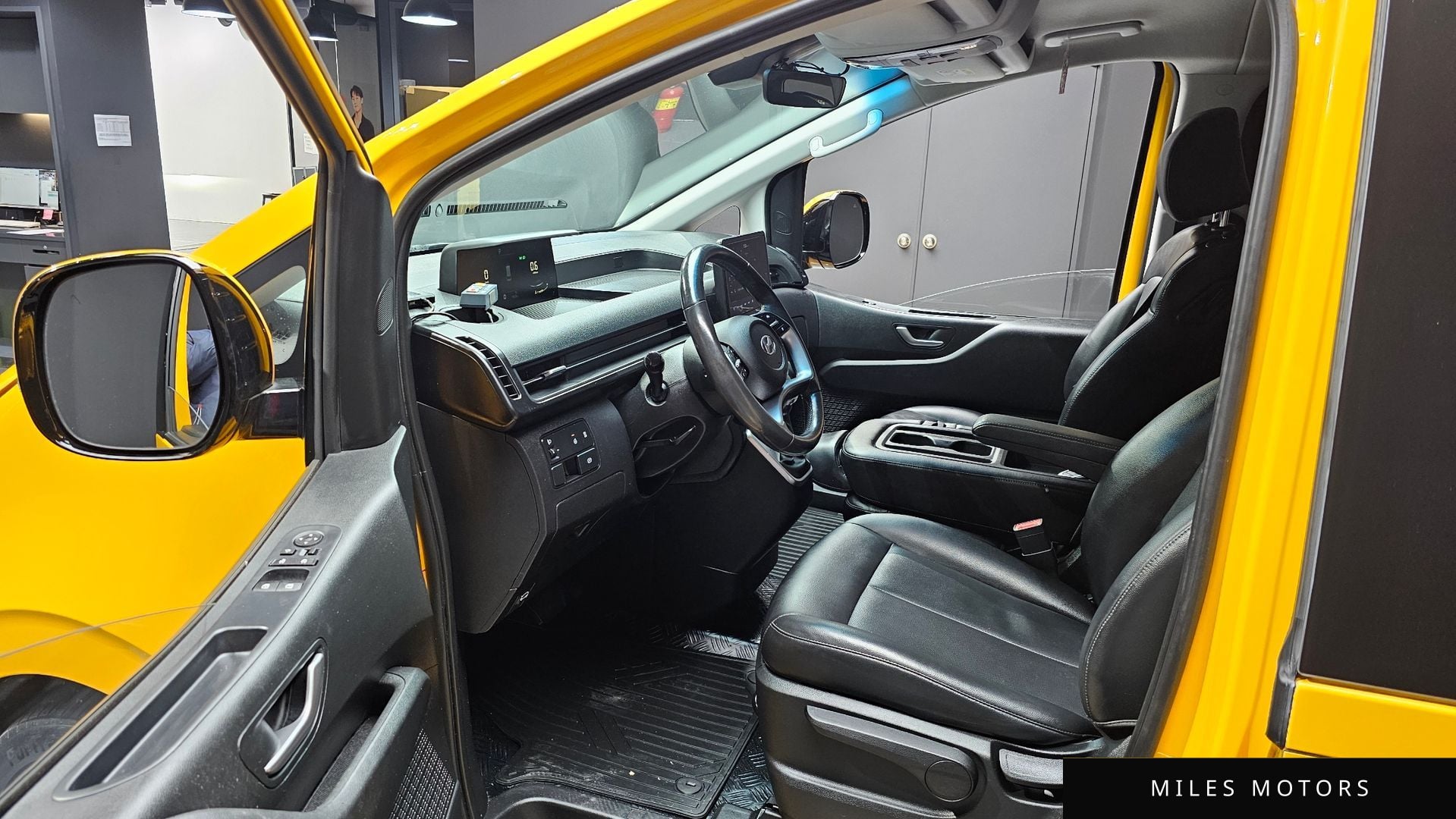 Hyundai Staria 2023 — миниатюра 10
