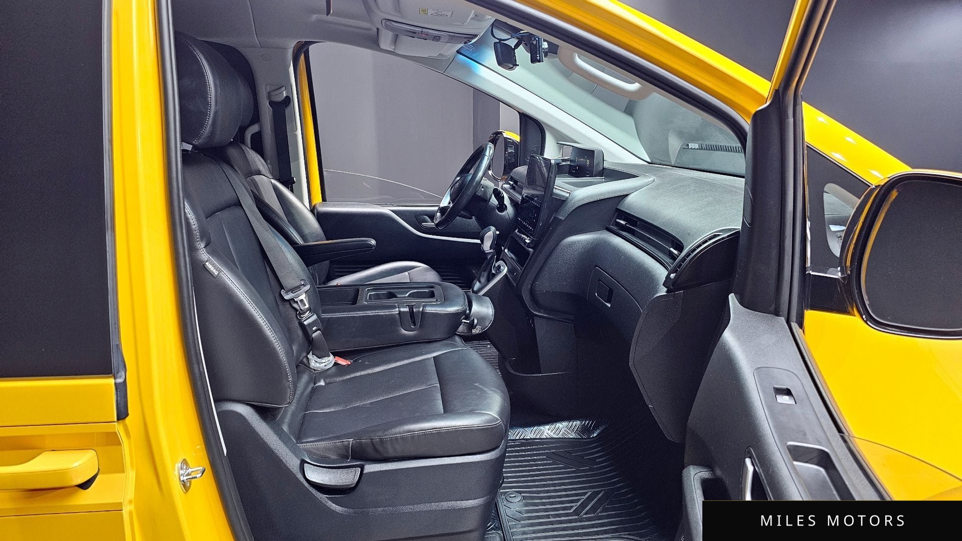 Hyundai Staria 2023 — миниатюра 11