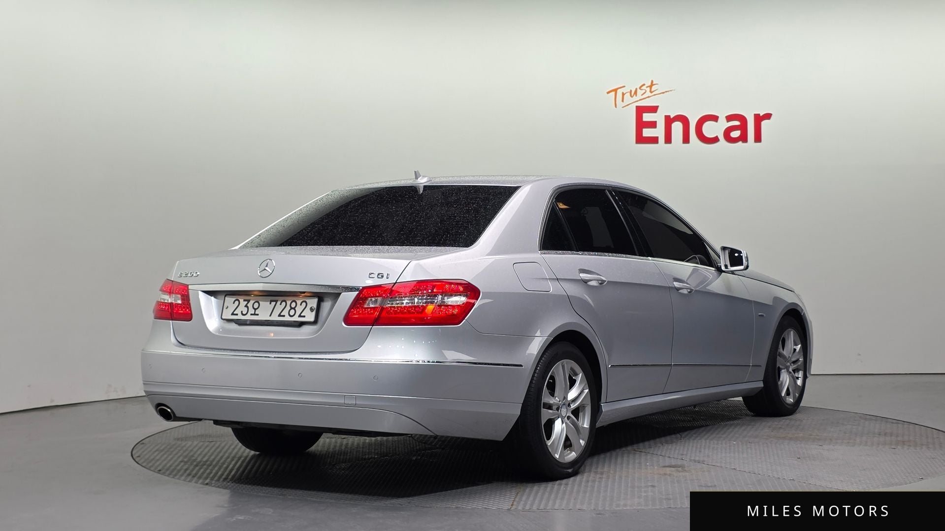 Mercedes-Benz E-Class W212 2011 — миниатюра 2