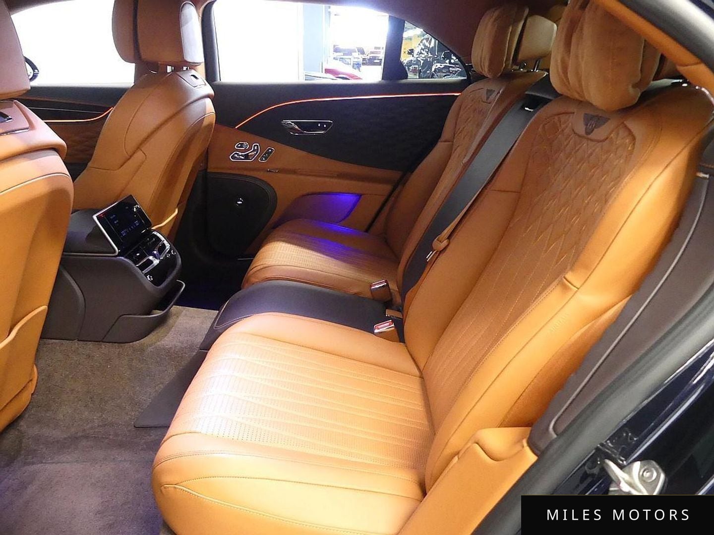 Bentley 플라잉스퍼 2023 — миниатюра 7
