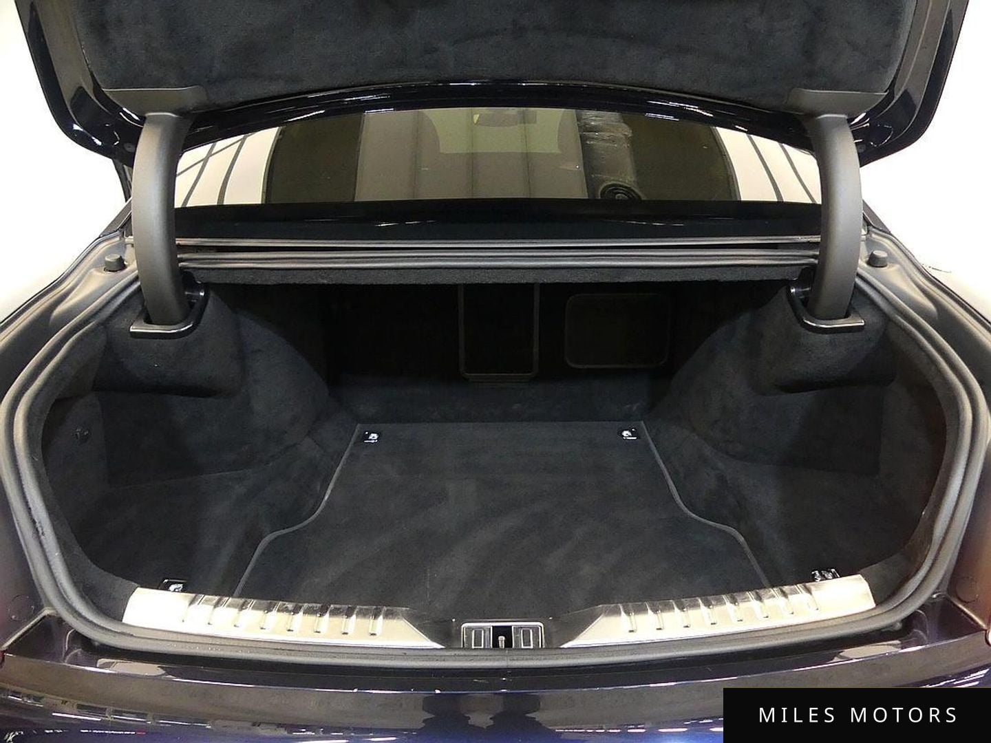 Bentley 플라잉스퍼 2023 — миниатюра 20