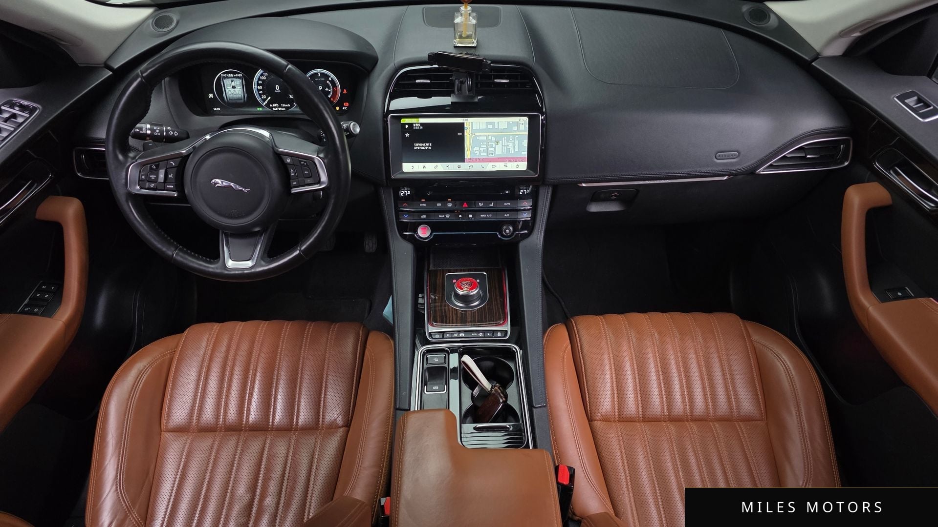 Jaguar F-PACE 2018 — миниатюра 7