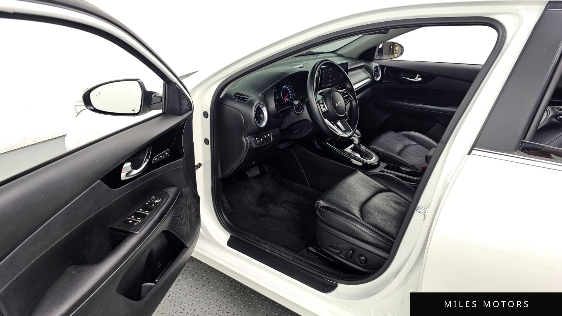 Kia K3 2022 — миниатюра 10
