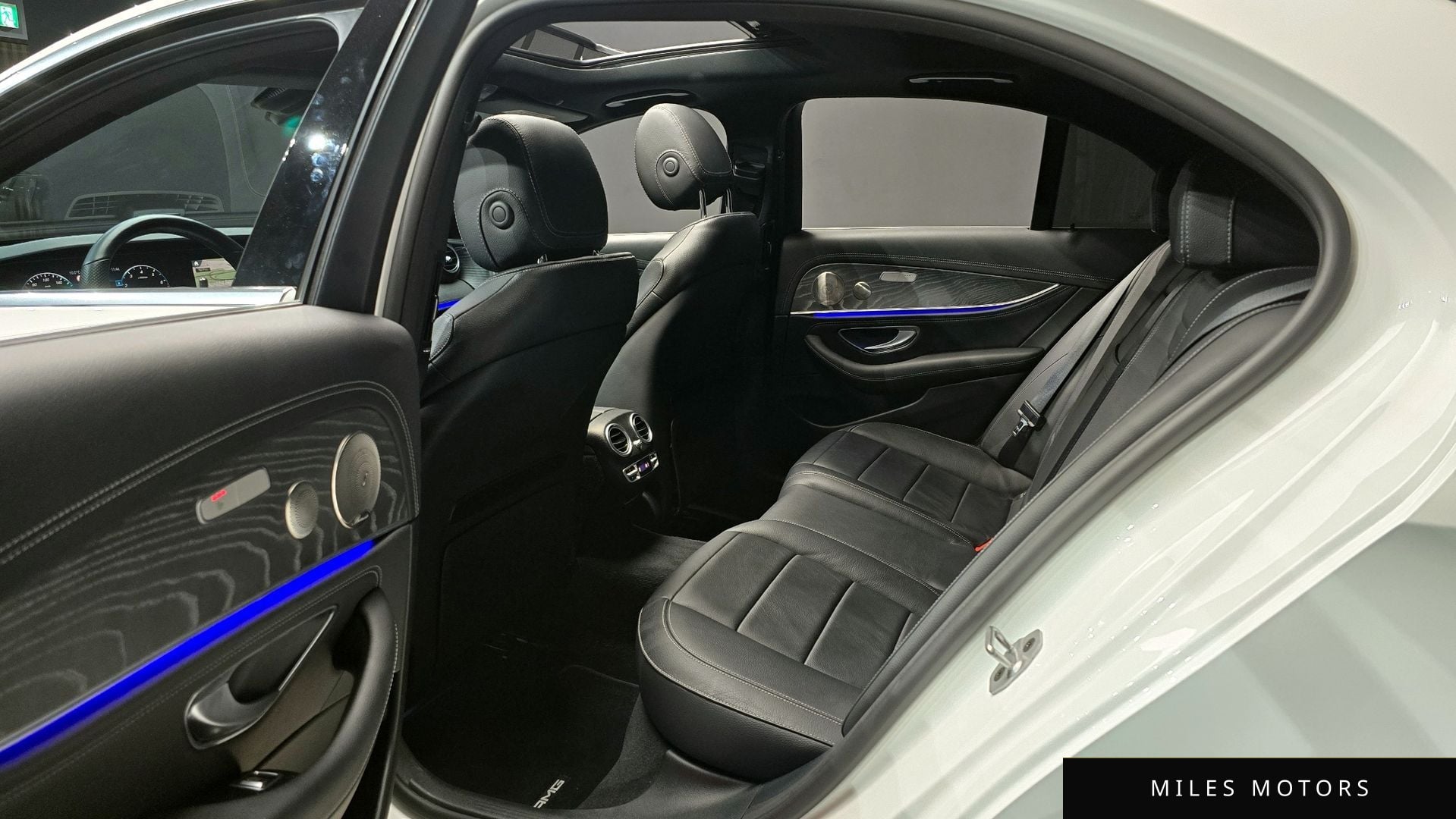 Mercedes-Benz E-클래스 W213 2022 — миниатюра 13