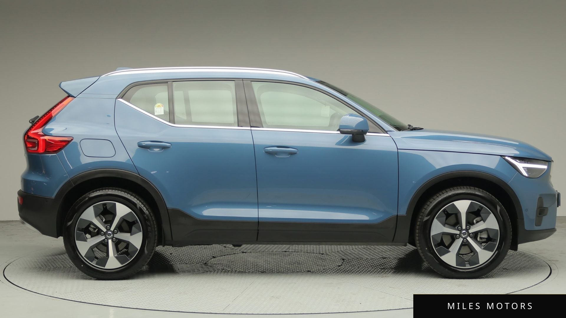 Volvo XC40 2025 — миниатюра 4