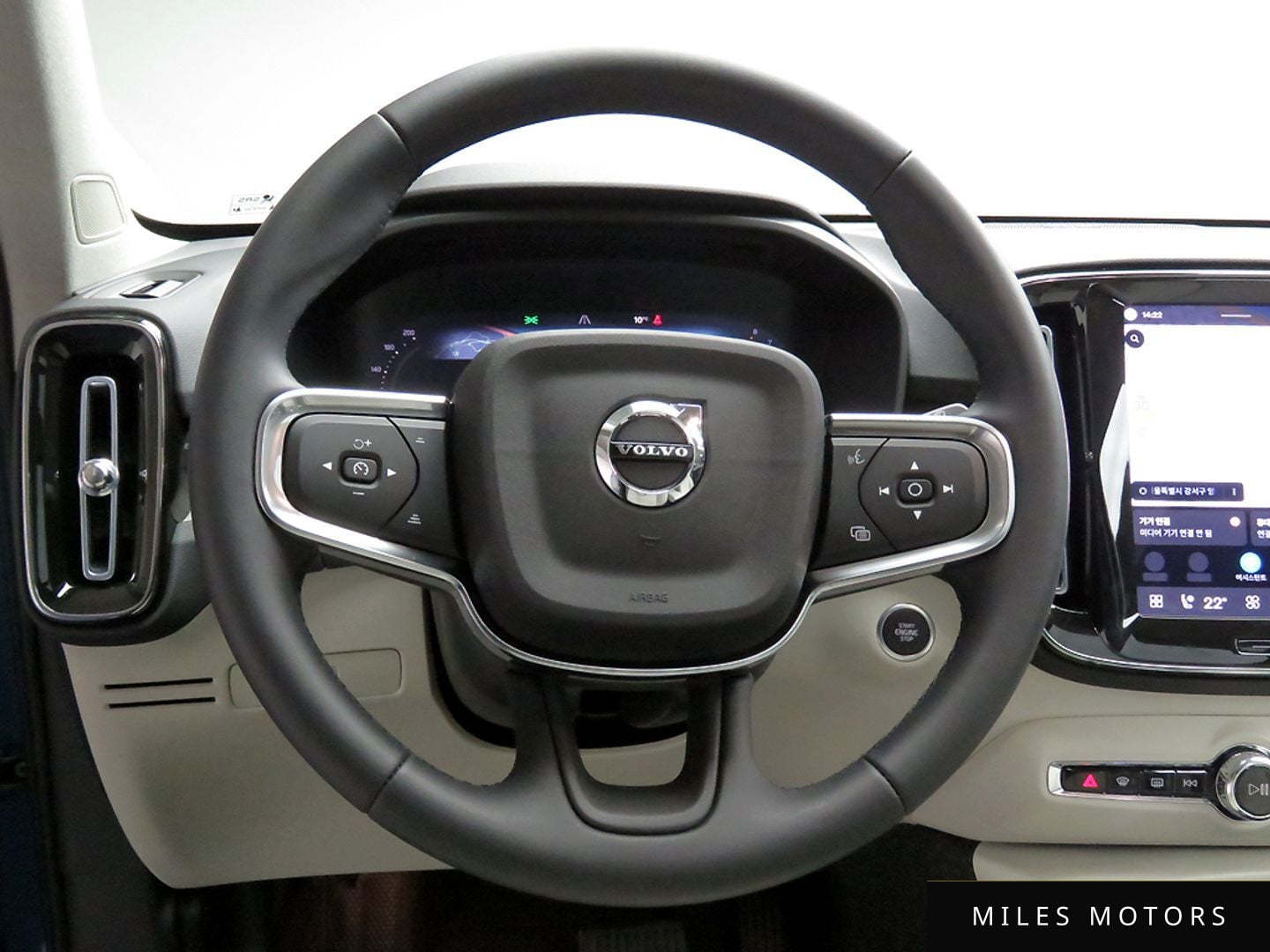 Volvo XC40 2025 — миниатюра 12