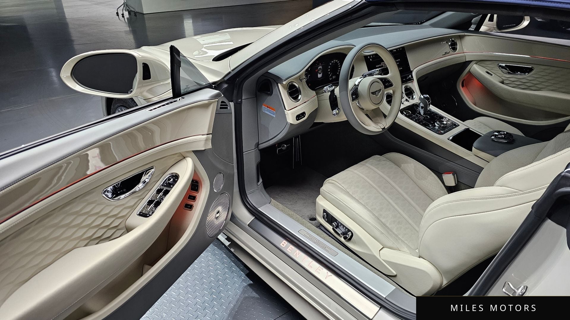 Bentley 컨티넨탈 GT 2025 — миниатюра 11