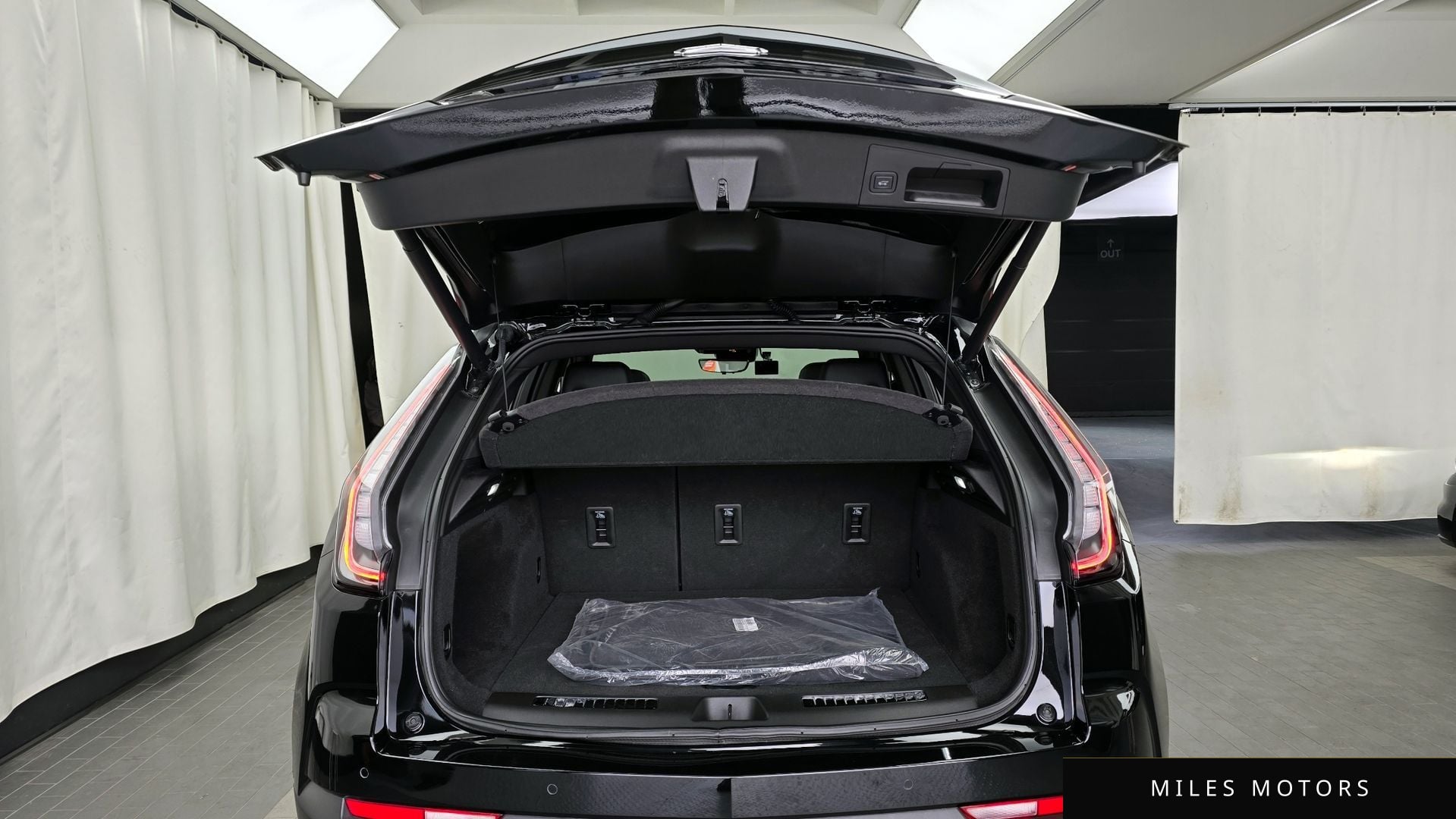 Cadillac XT4 2023 — миниатюра 20
