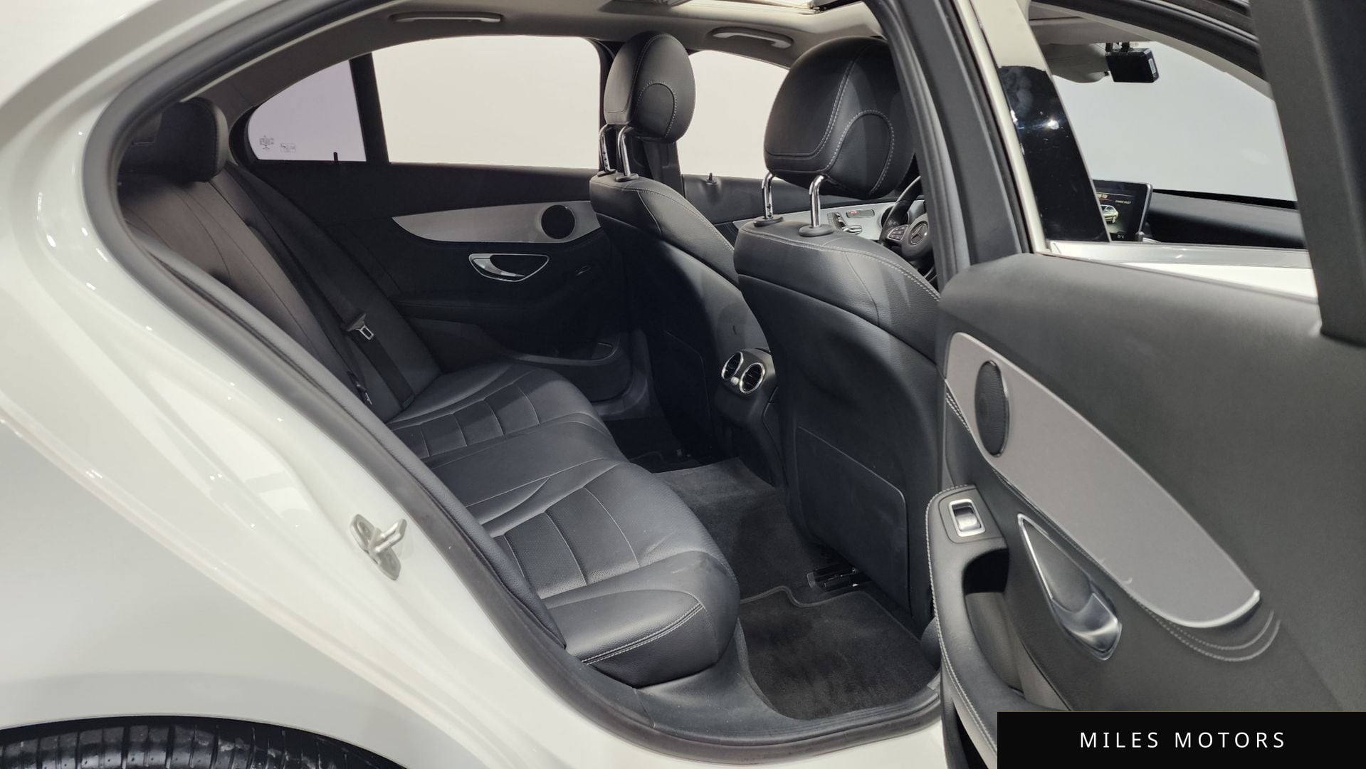 Mercedes-Benz C-Class W205 2016 — миниатюра 12