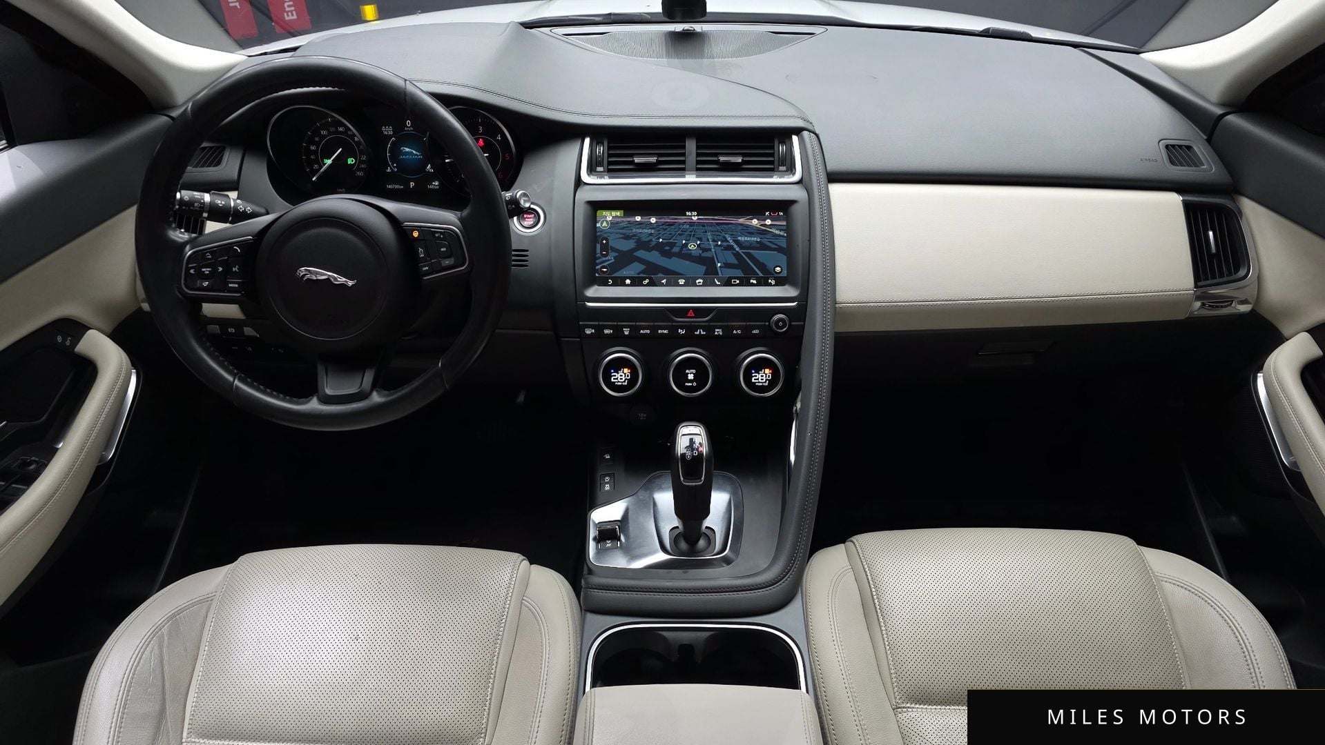 Jaguar E-PACE 2019 — миниатюра 7