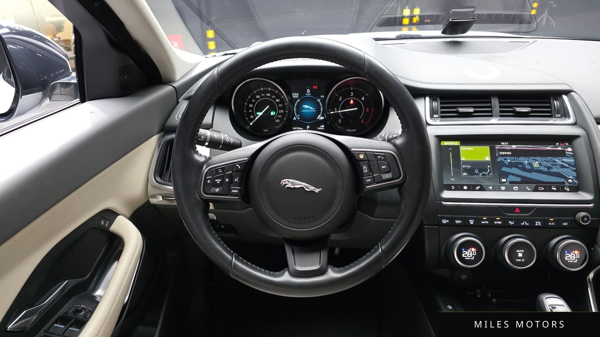 Jaguar E-PACE 2019 — миниатюра 13
